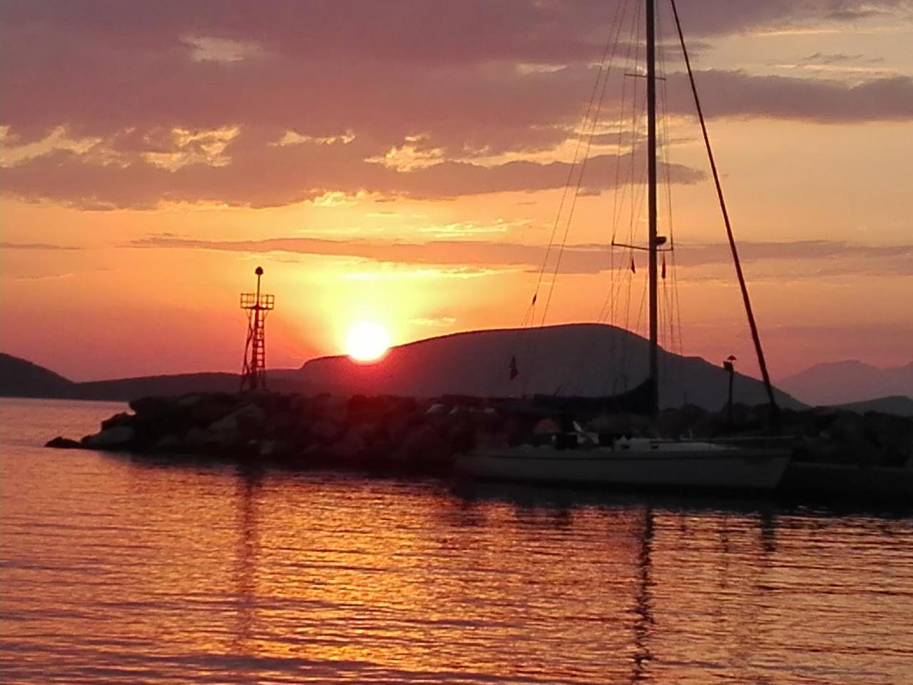 Tilos Island House Megálon Choríon Екстериор снимка